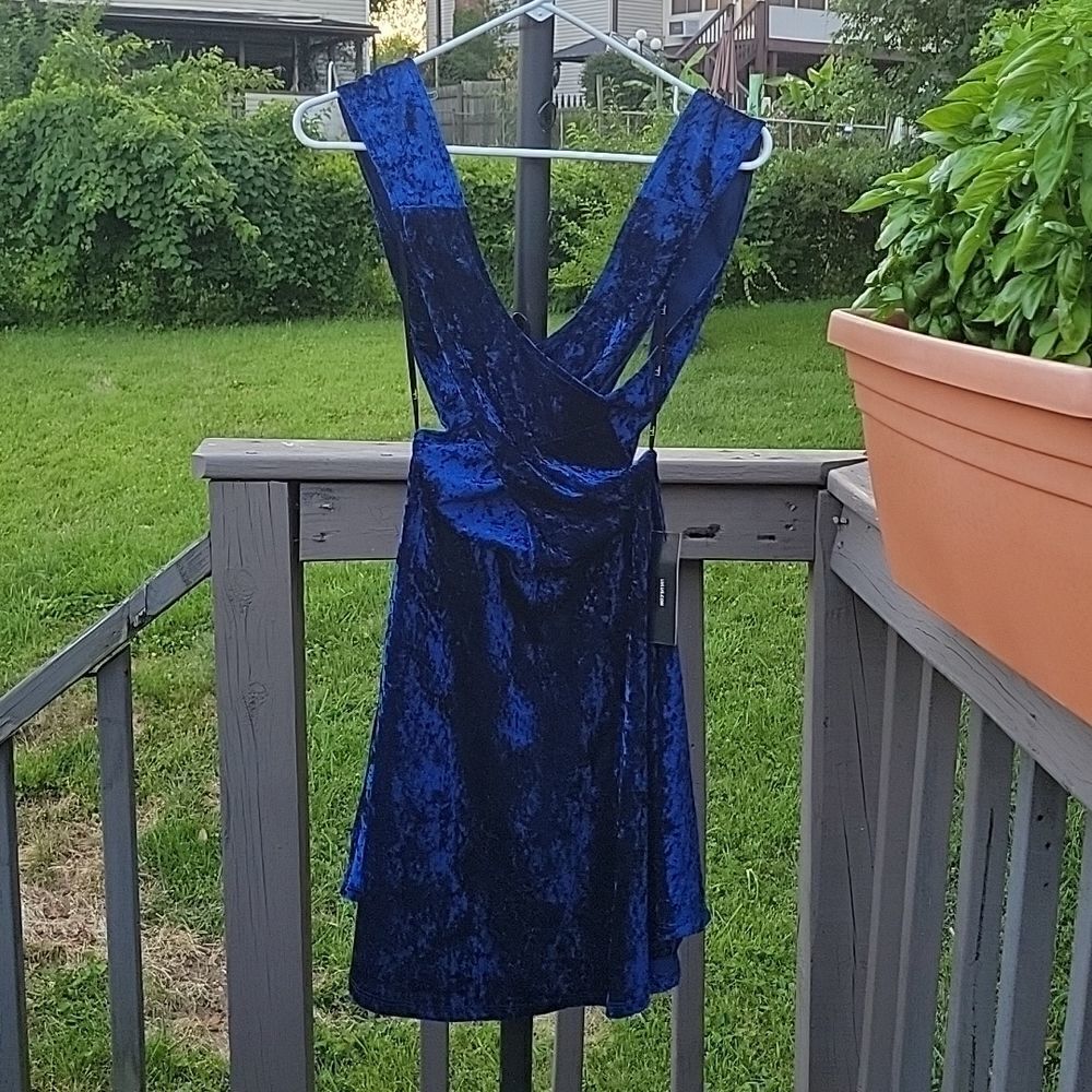 Lulu's cross front velvet dress size M